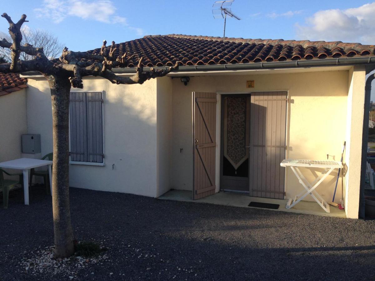 Résidence Les Plus Près Jonzac Extérieur photo