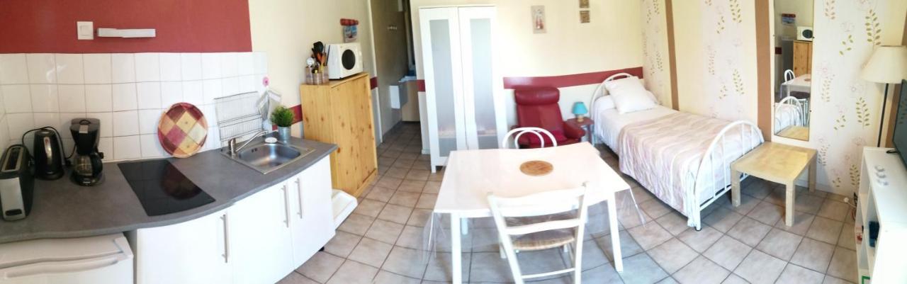 Résidence Les Plus Près Jonzac Extérieur photo