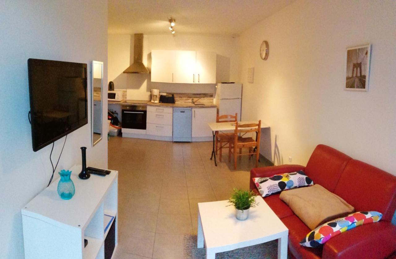 Résidence Les Plus Près Jonzac Extérieur photo