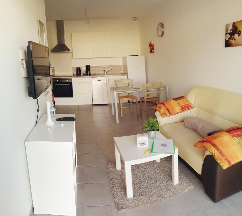 Résidence Les Plus Près Jonzac Extérieur photo