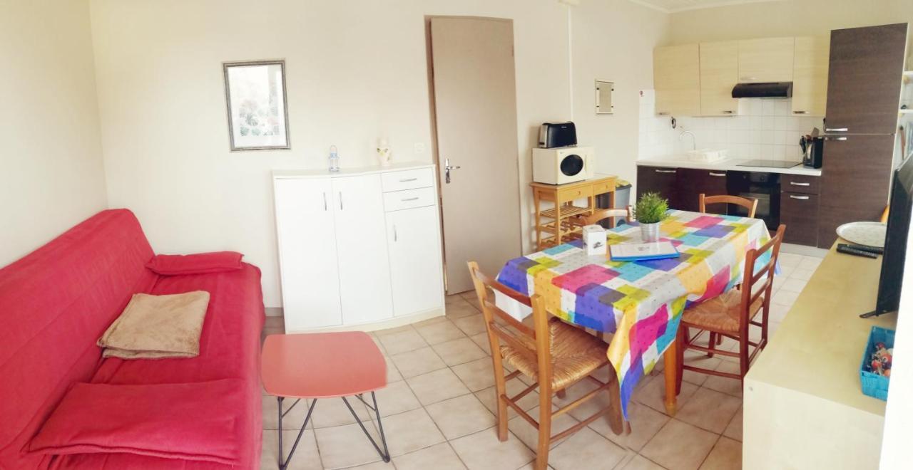 Résidence Les Plus Près Jonzac Extérieur photo