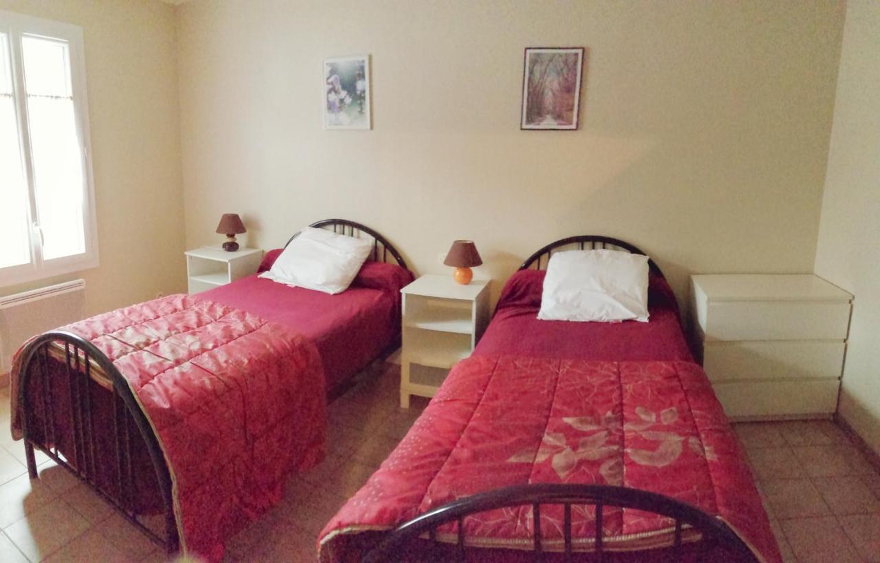 Résidence Les Plus Près Jonzac Extérieur photo